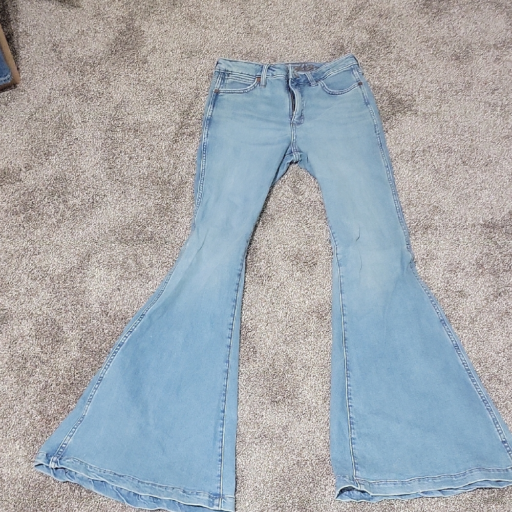 Wrangler Bell Bottom Jeans
